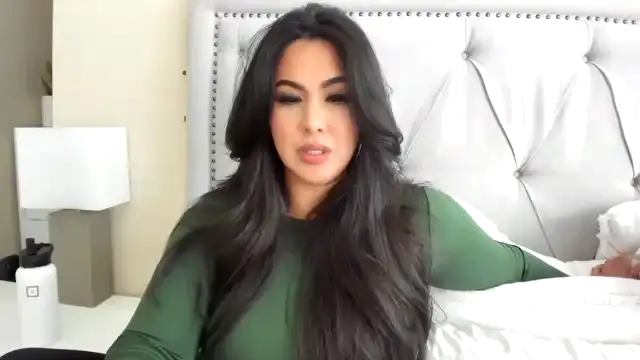 Makayladivine – Myfreecams Recorded Cam Show – 2025-10-01 02:35:02